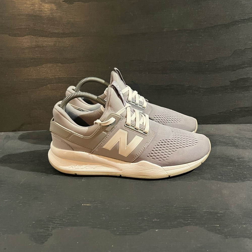 New Balance 247 Women's Size 8 Running Shoes Grey White WS247